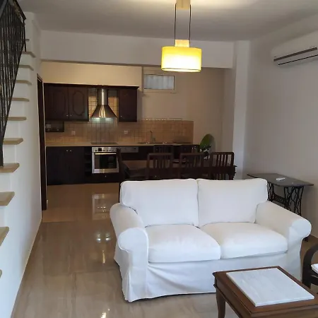 Kris Villa Porta